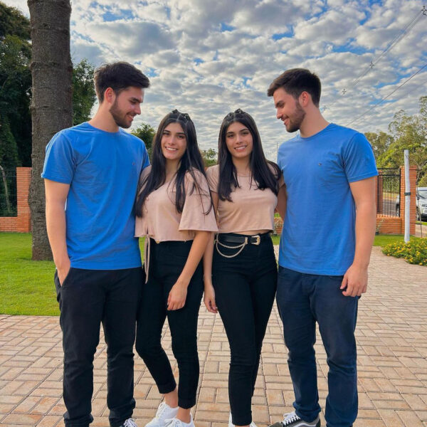  Identical Sisters Who Date Identical Brothers Are Social Media Hit